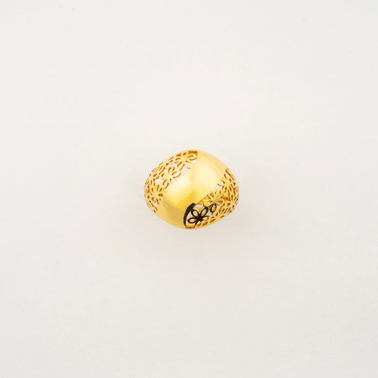 Sculptyx Noctis Bloom handcrafted 18K gold floral statement ring featuring an elegant wide-band design with openwork detailing.